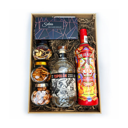 Canasta Navideña Corporativa con Smirnoff de Tamarindo, Tequila Espolón y Complementos Premium