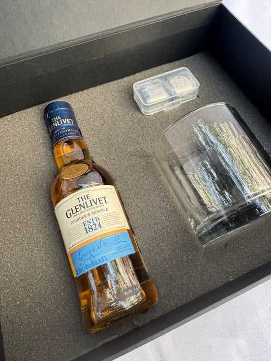 Regalo empresarial de lujo The Glenlivet Founder´s Reserve con vaso y enfriadores