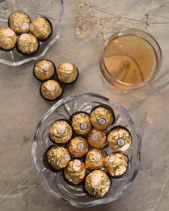 Charola Navideña con Baileys, Selección de Vinos y Complementos