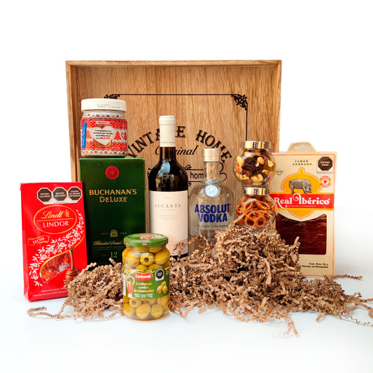 Canasta Navideña con Vino Tinto Alcanta, Whisky Buchanans y Absolut Vodka