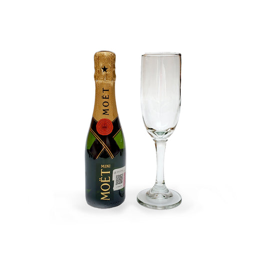 Canasta Navideña con Moët Chandonn y Elegante Copa Flauta