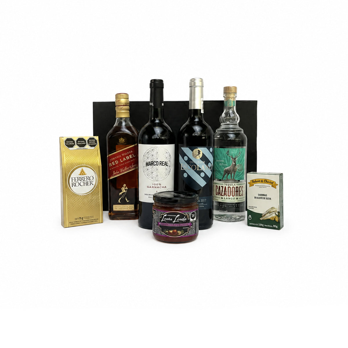 Canasta Empresarial Tequila Cazadores, Johnnie Walker y Selección de 2 Vinos
