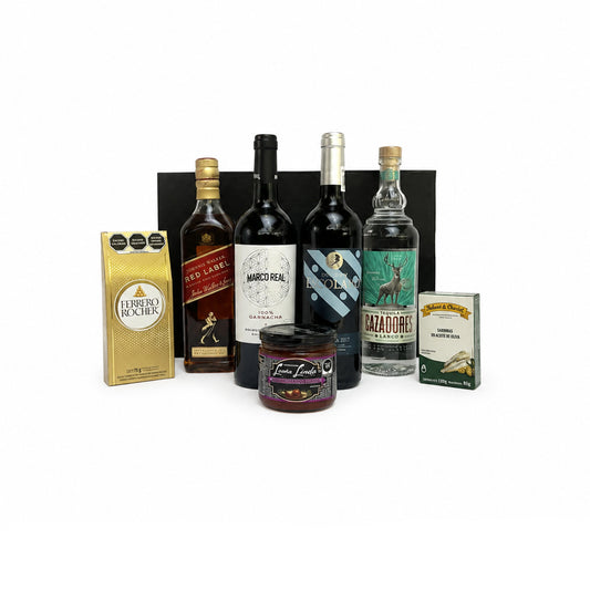 Canasta Empresarial Tequila Cazadores, Johnnie Walker y Selección de 2 Vinos