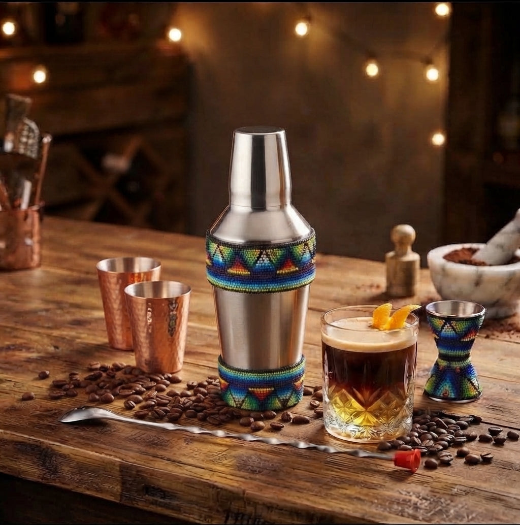 Kit Empresarial Licor 43 con Arte Huichol: El Regalo Corporativo de Lujo y Tradición