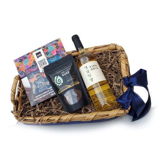 Canasta Con Vino Blanco Viña Oria, Chocolates Picard y Café Gourmet: Un Regalo Elegante y Personalizable