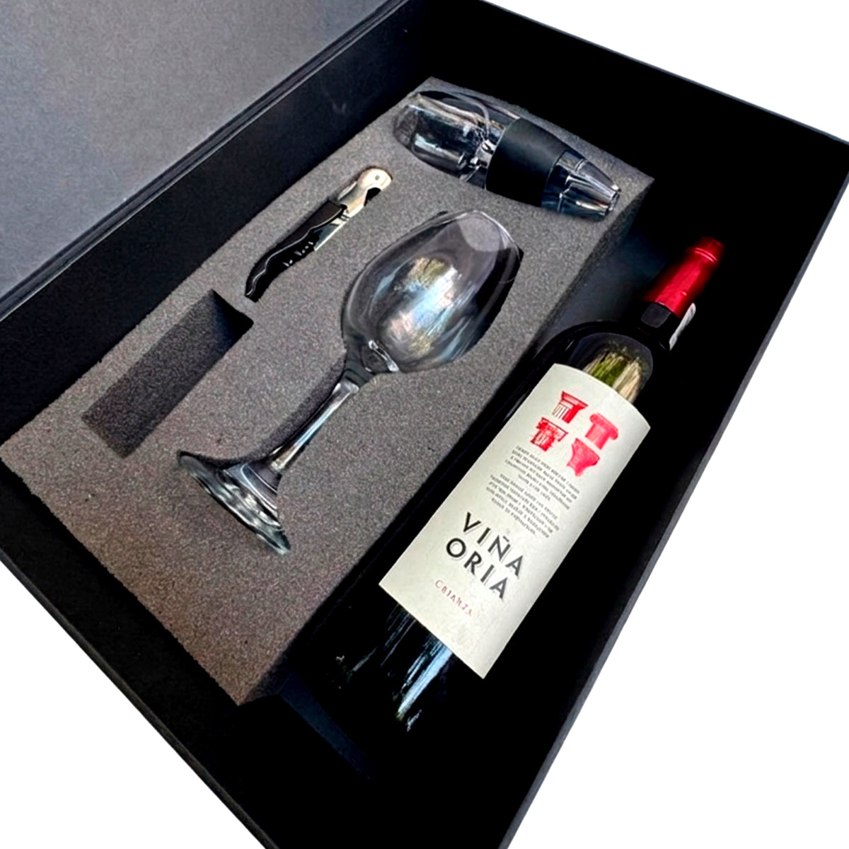 Regalo empresarial de lujo con vino tinto Viña Oria y complementos para cata de vinos