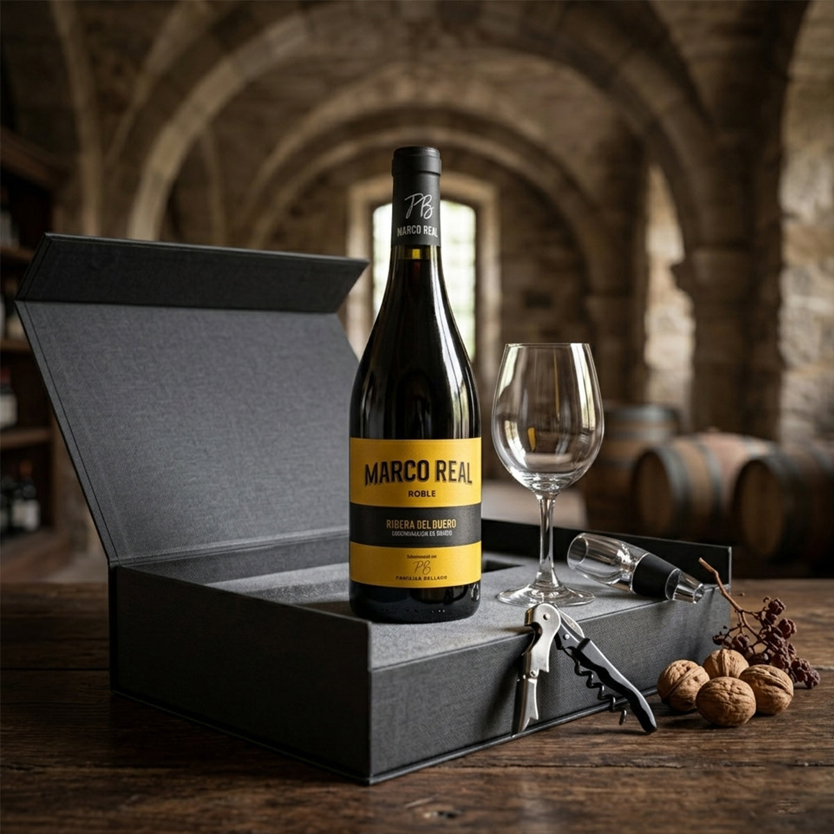 Regalo empresarial de lujo con vino Marco Real D.O Navarra y complementos para cata de vinos