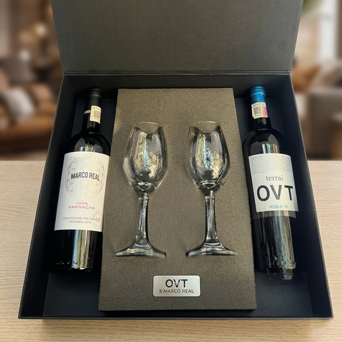 Regalo empresarial de lujo Vino Marco Real y Terrai OVT con copas para cata