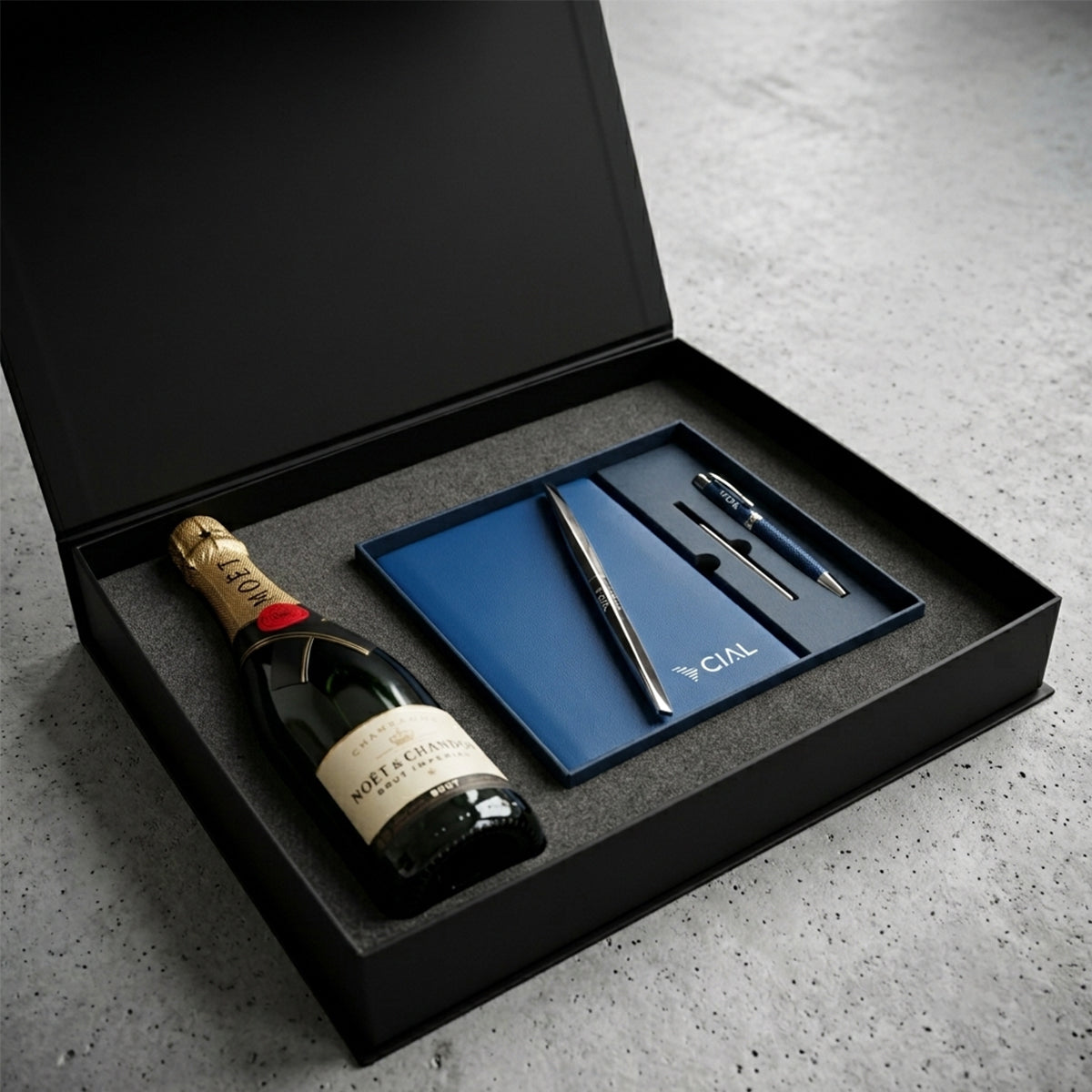 Kit Moët & Chandon, Champagne de Lujo y Bolígrafo Ejecutivo | Regalo Corporativo Exclusivo| Envíos nacionales