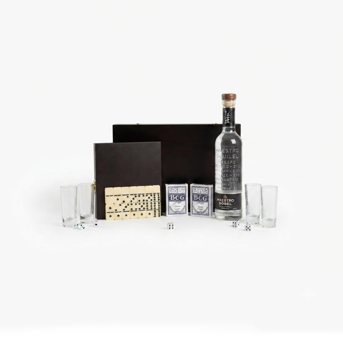Regalo Corporativo Exclusivo – Canasta Premium con Tequila Dobel Maestro Diamante, Set de Tequileros, Dominó y Poker