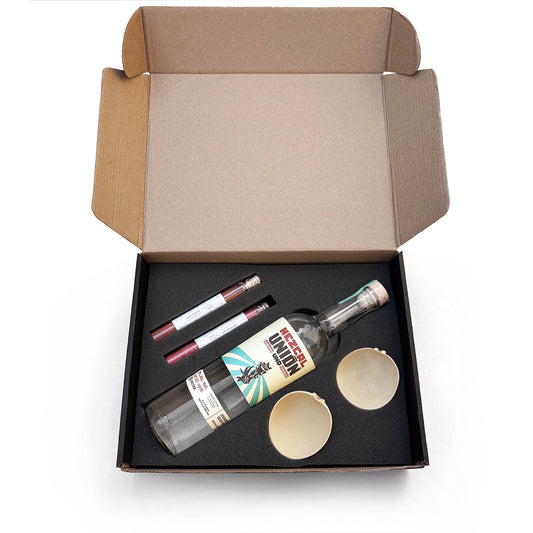 Regalos para suegros: Kit De Mezcal Unión Con Jicaras y Sales Artesanales.