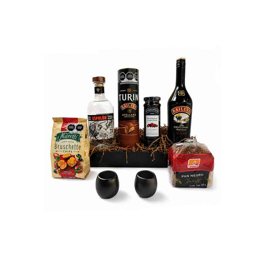 Canasta de Regalo Ejecutiva Baileys y Espolón: Sofisticación y Sabor Gourmet