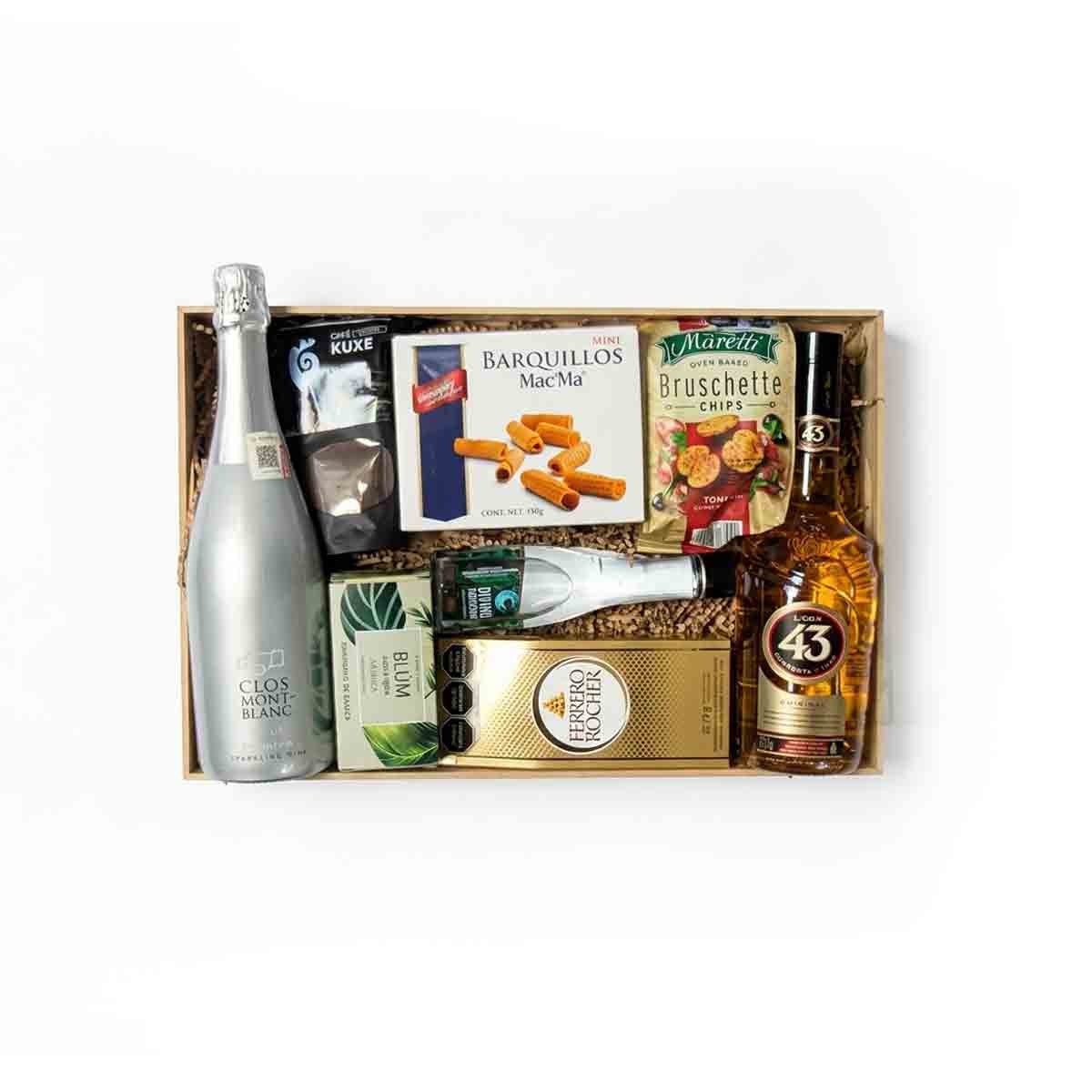Canasta de Regalo Empresarial Licor 43 y Mezcal Divino Momento: El Máximo Lujo Gourmet
