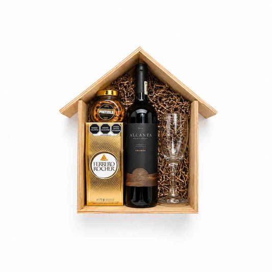 Canasta Regalo Empresarial "Casita Alcanta":  con Vino Tinto Alcanta Crianza y botana selecta