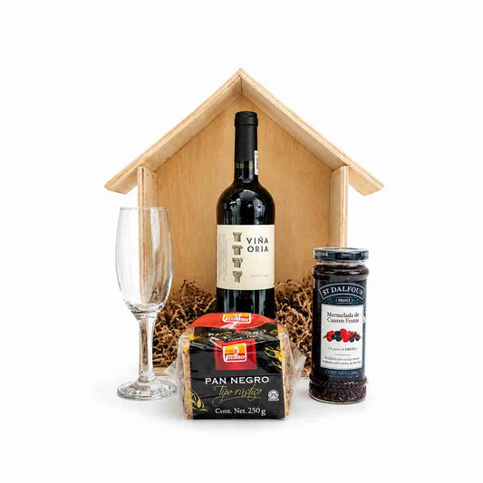 Canasta Gourmet "Casita Viña Oria" y copa con complementos premium