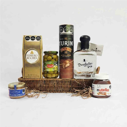 Canasta ejecutiva don Julio, y complementos gourmet para disfrutar