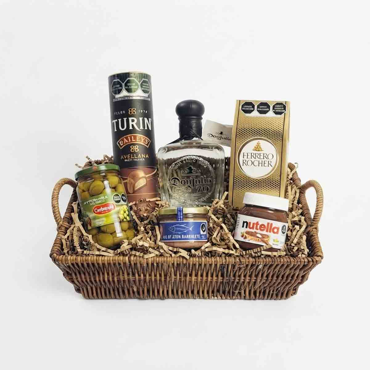 Canasta ejecutiva don Julio, y complementos gourmet para disfrutar
