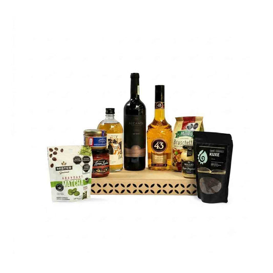 Canasta de Regalo Empresarial de Lujo, Whisky Japonés, Vino de Reserva y complementos.